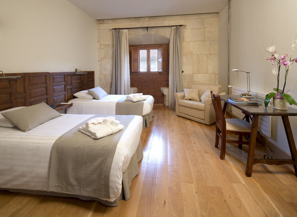 Real Colegiata San Isidoro Hotel León