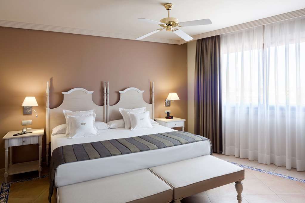 Barceló Hotel 4*