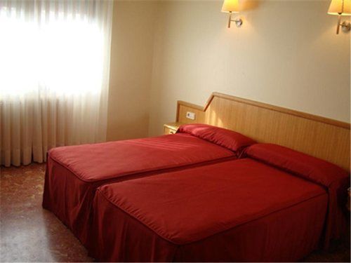 Chane Hotel 2*