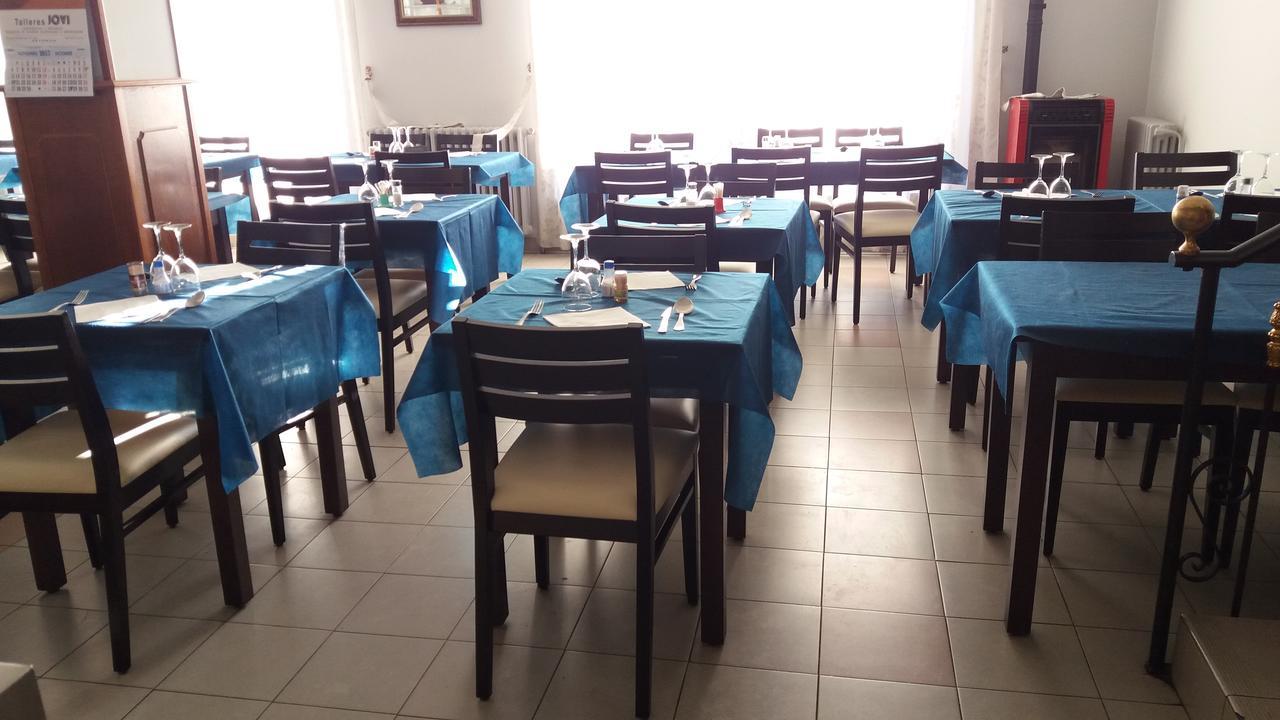 Residencia Delfin Pensión *