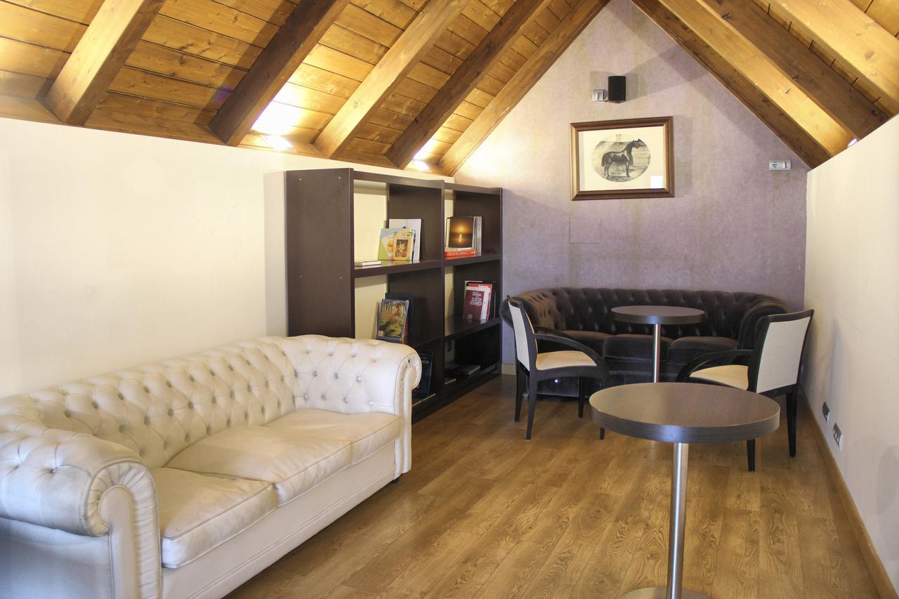 Hotel Snoe Aragon Hills 4*