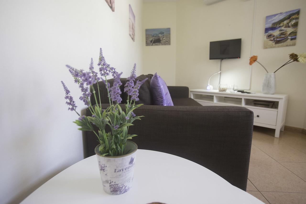 Apartamento Con Ascensor En Primera Línea