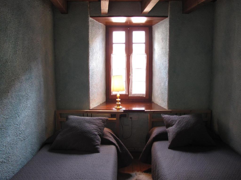 Hostal Placa Guest house *