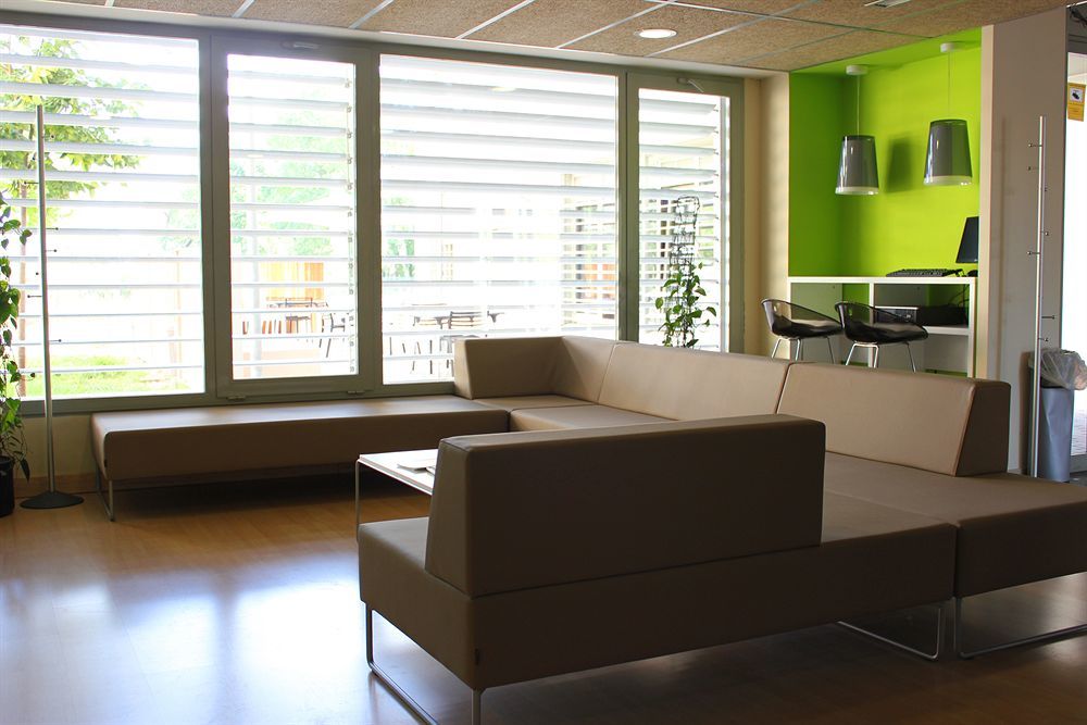 Residencia Universitaria Resa Abedules Pamplona