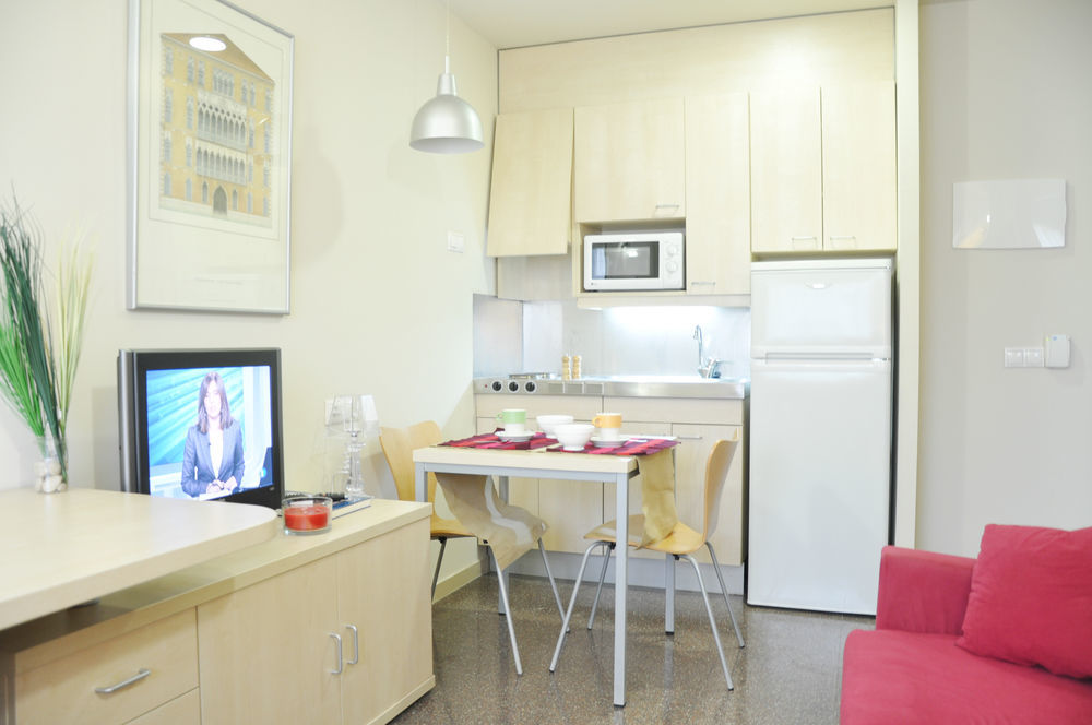 Residencia Universitaria Resa Abedules Pamplona