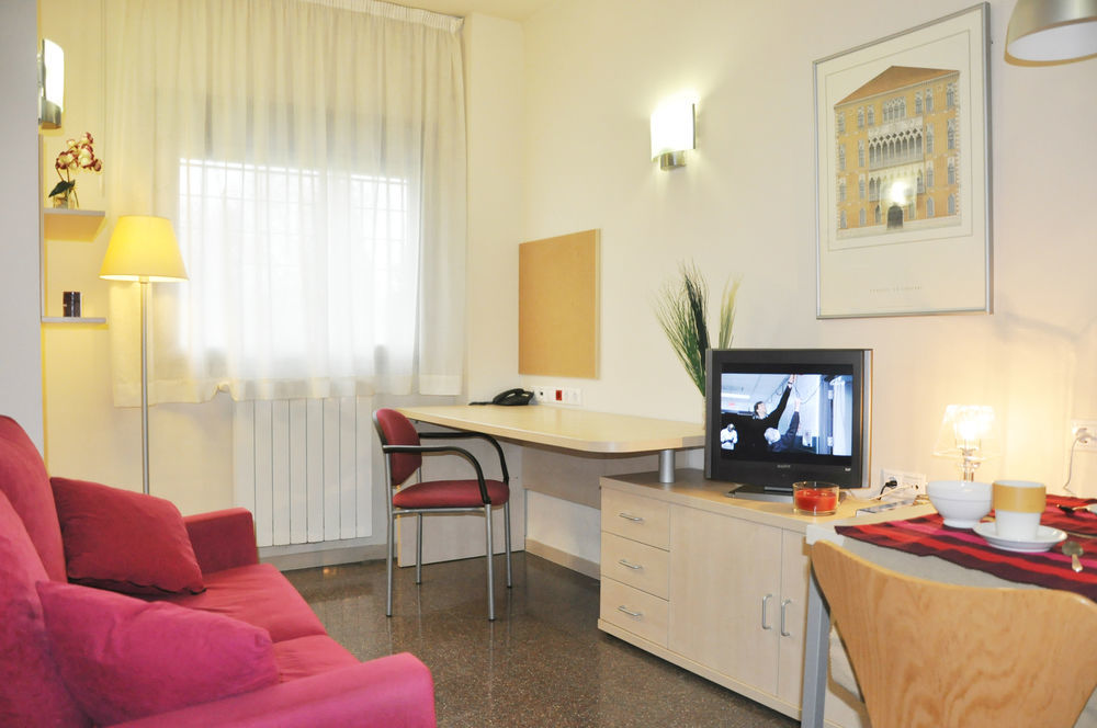 Apartment Residencia Universitaria Resa Abedules Pamplona