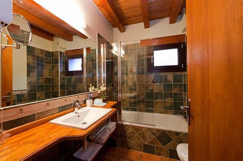 Aparthotel Rural Atxurra 3*