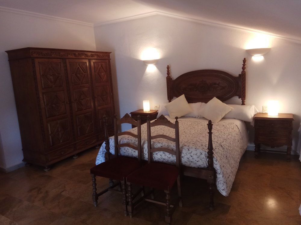 Cavenes Del Cabaco Guest house 2*