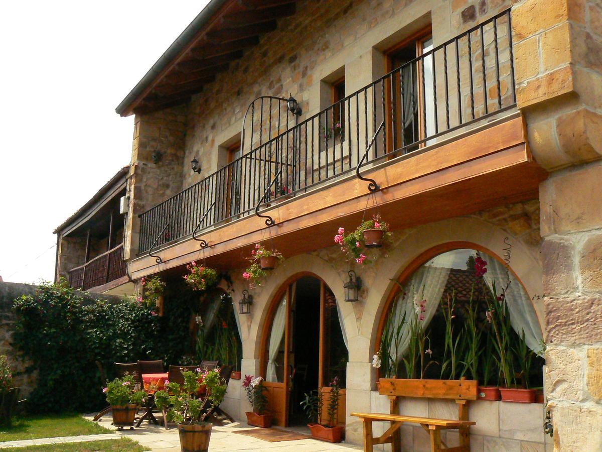 Y El Cafetal Villa *