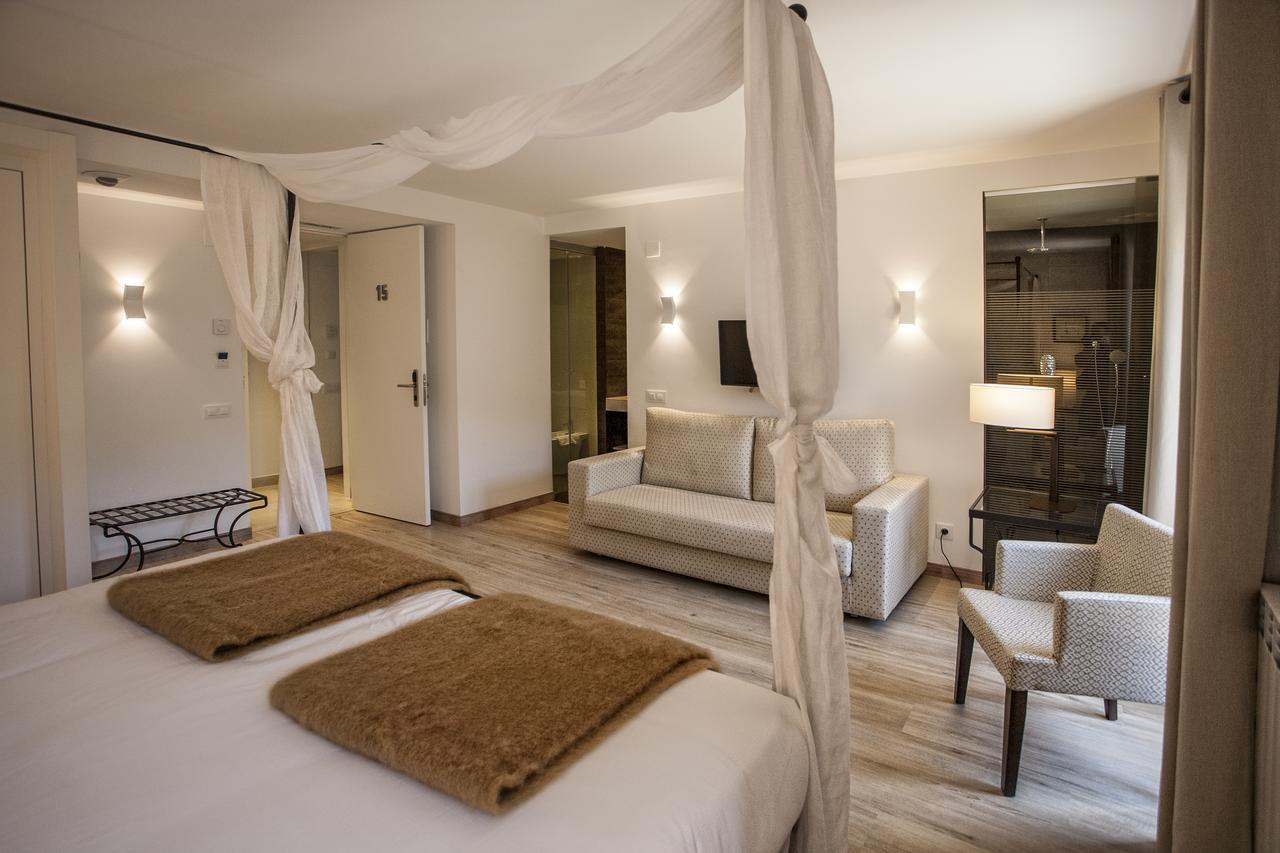 Pura Vida Hotel