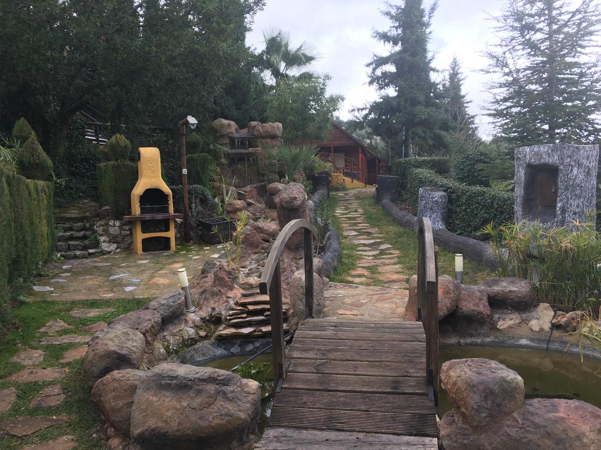 Cabanas De Madera Y - Gilmanas 3 *