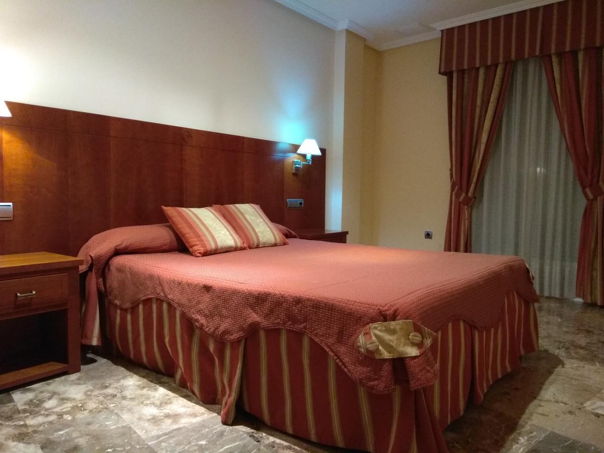 Noche De Ronda Apartahotel 3*