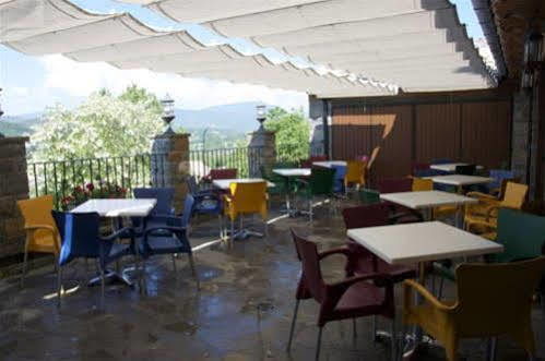 Mora De Nuei Hostel
