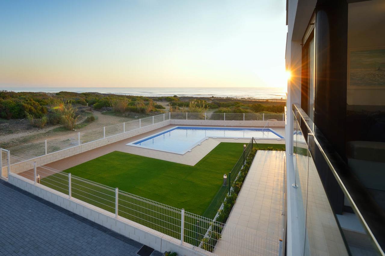 Our-place Pinada Beach Apartamento