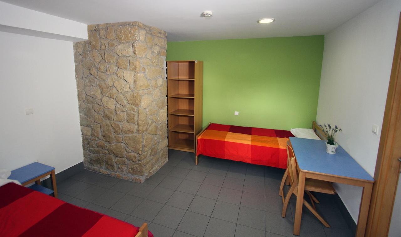 Hostel Trinkete Etxea *