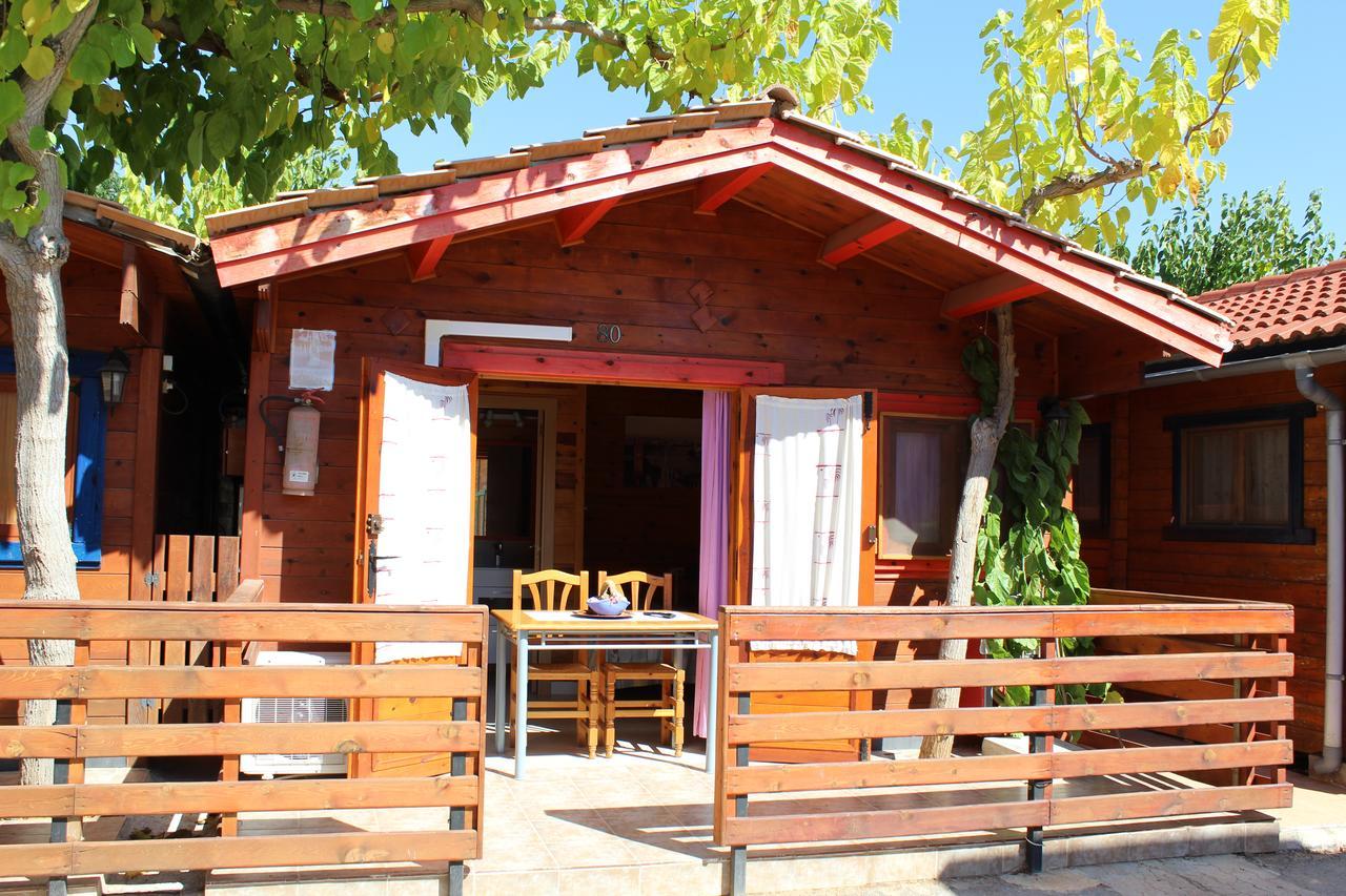 & Oasis Camping 4*