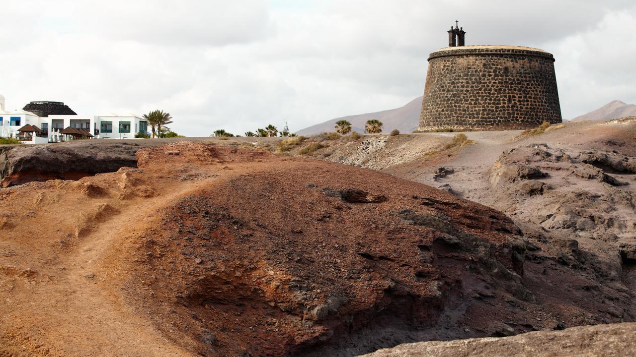 Yaku Wayra Charter Hotel en barco Playa Blanca (Lanzarote)