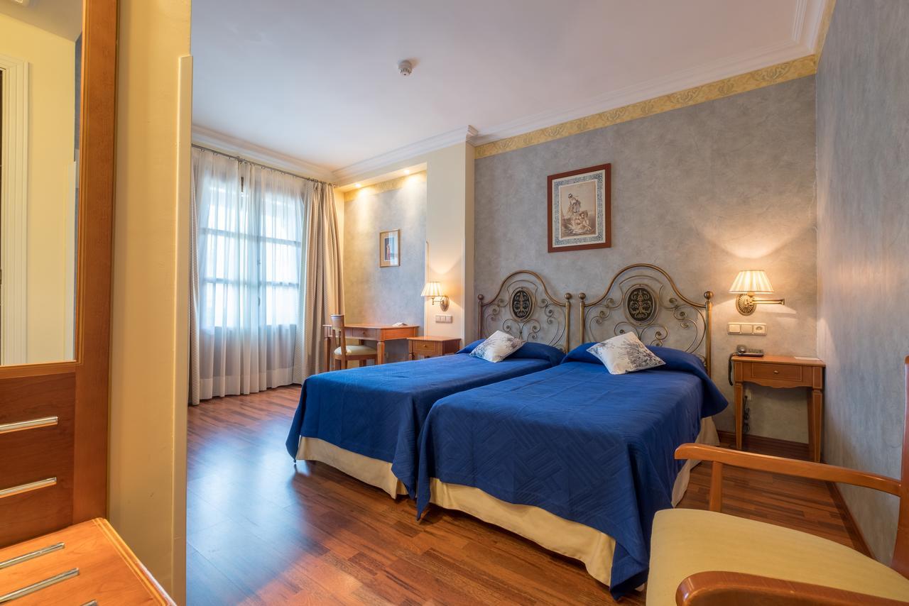 Hotel Condesa De 3*