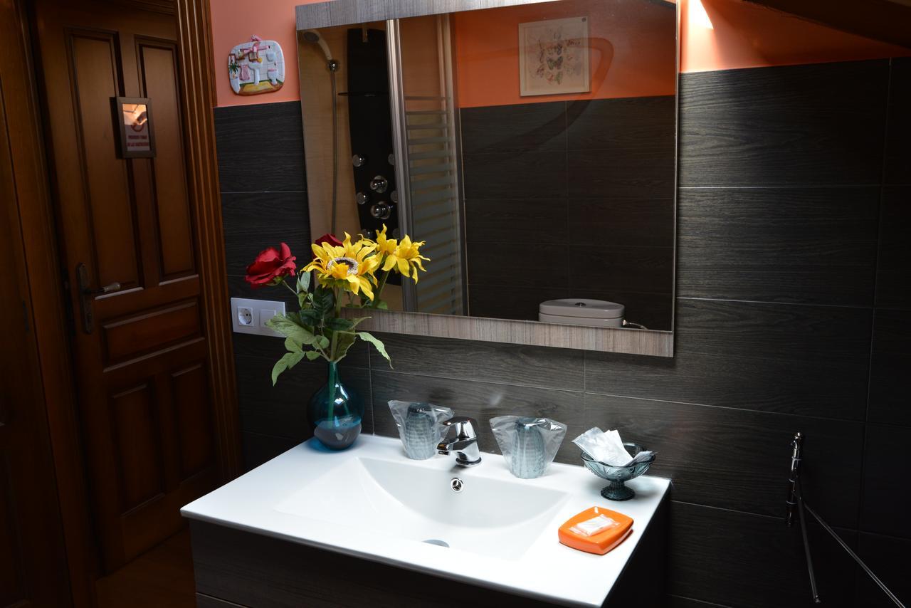 Guest house Alojamiento Bernabales 2*