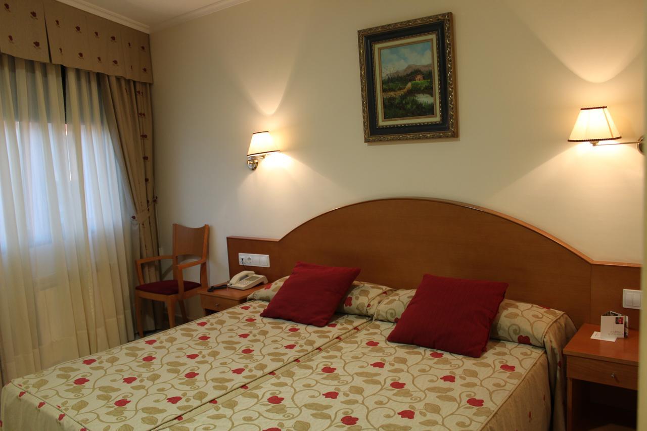 Cabo Festiñanza Hotel