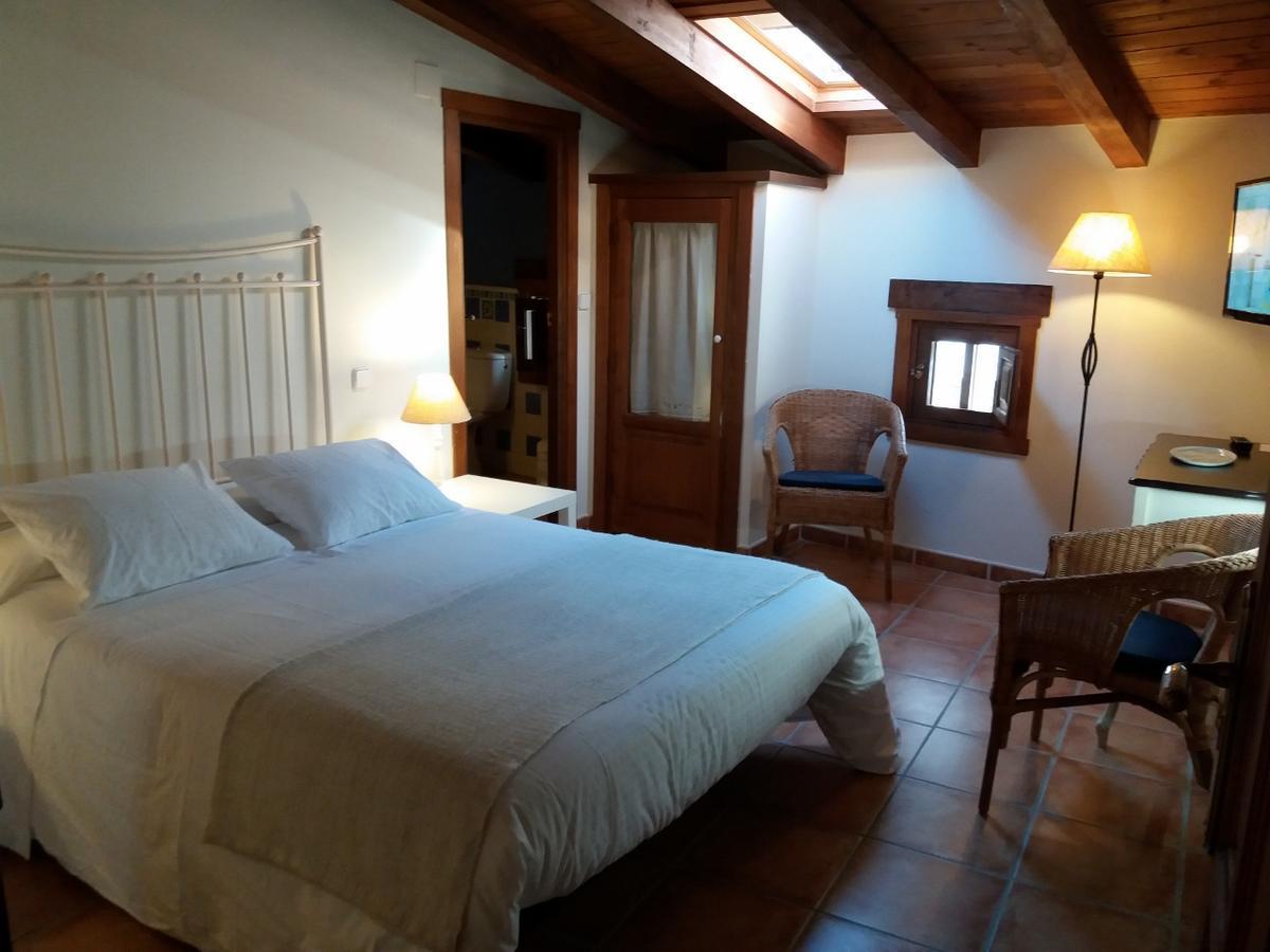 Hostal Rural Luna Y Hostal Rural Lunaposada Guest house 2*