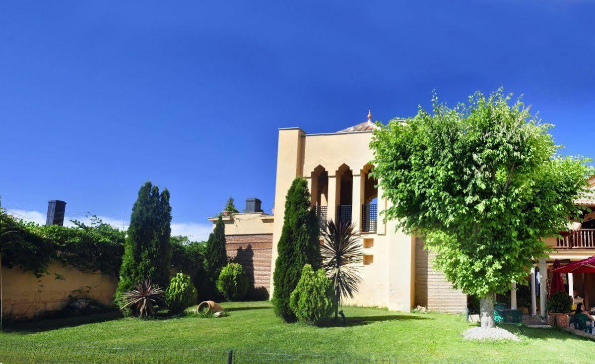 Hotel Cerezos