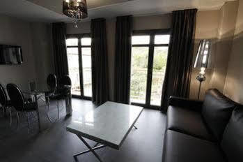 Alvear Apartment *