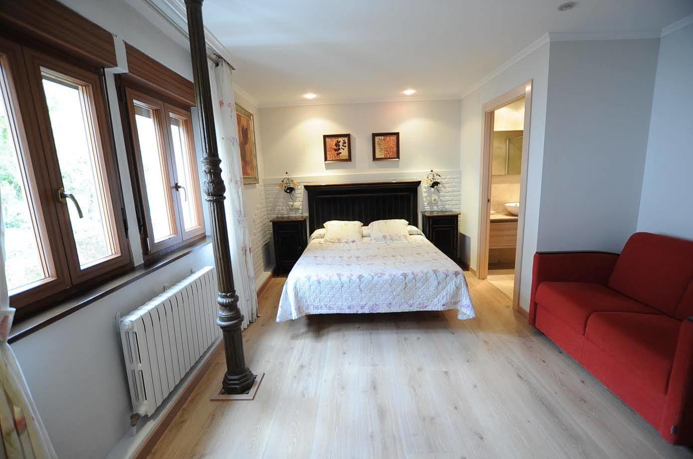 Lola Guest house *