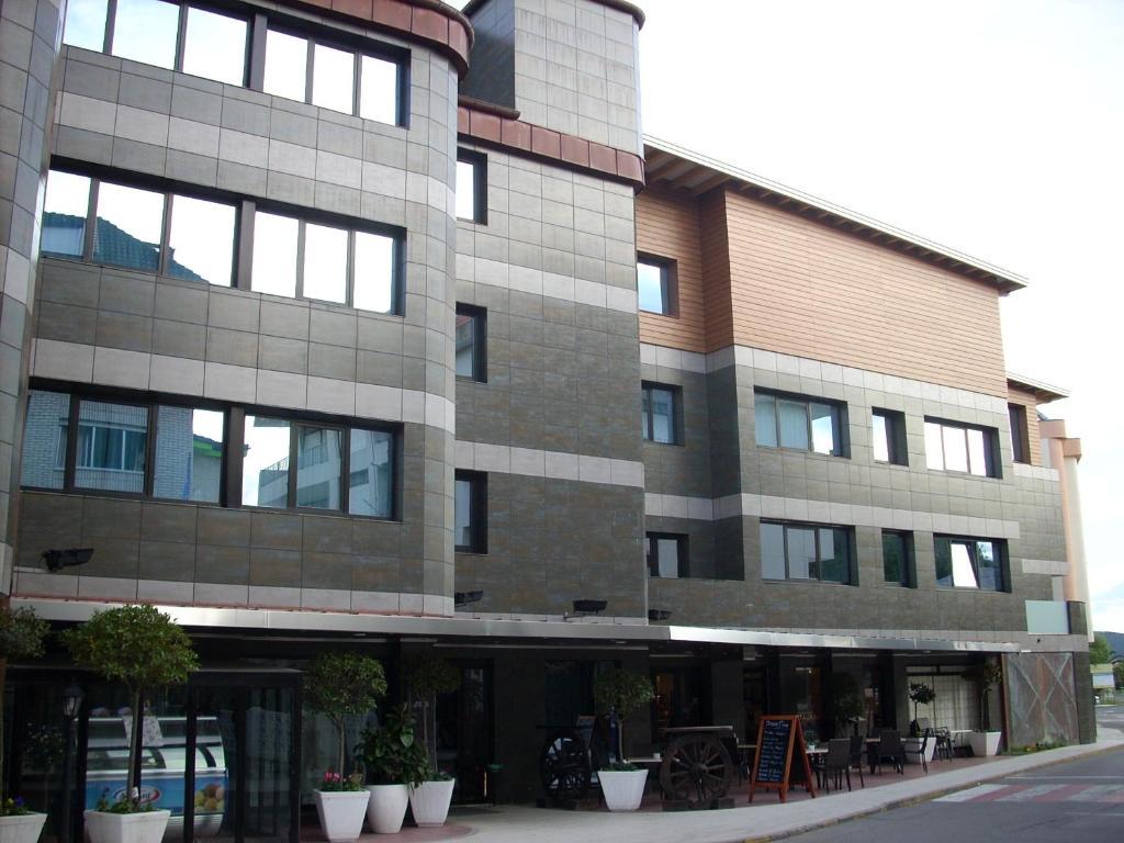 Bella & Hotel