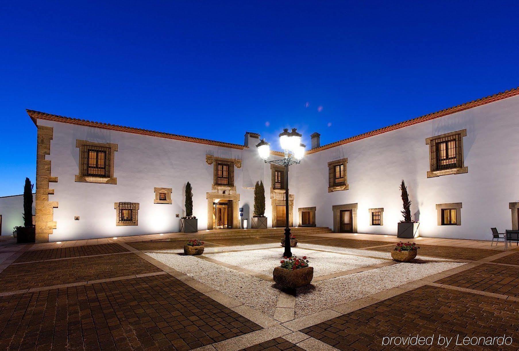 Hospes Palacio De Arenales & Hotel Caceres
