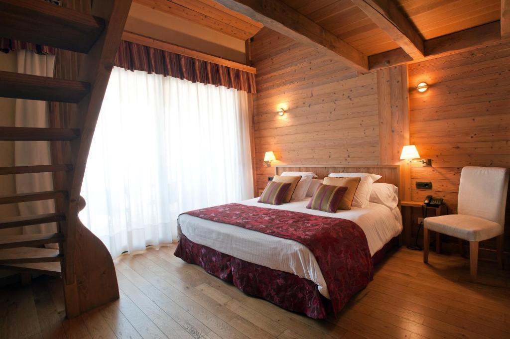 Hotel La Placa 3*