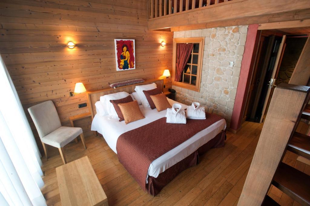 Hotel La Placa Garriguella