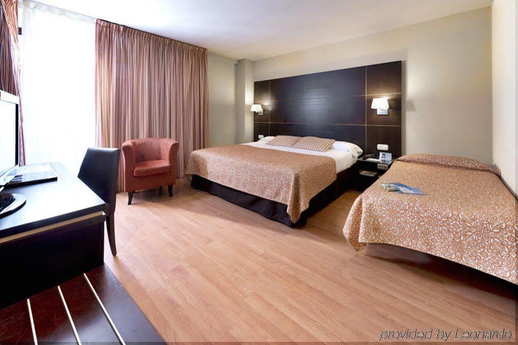 Hotel Eurostars Plaza Acueducto 4*