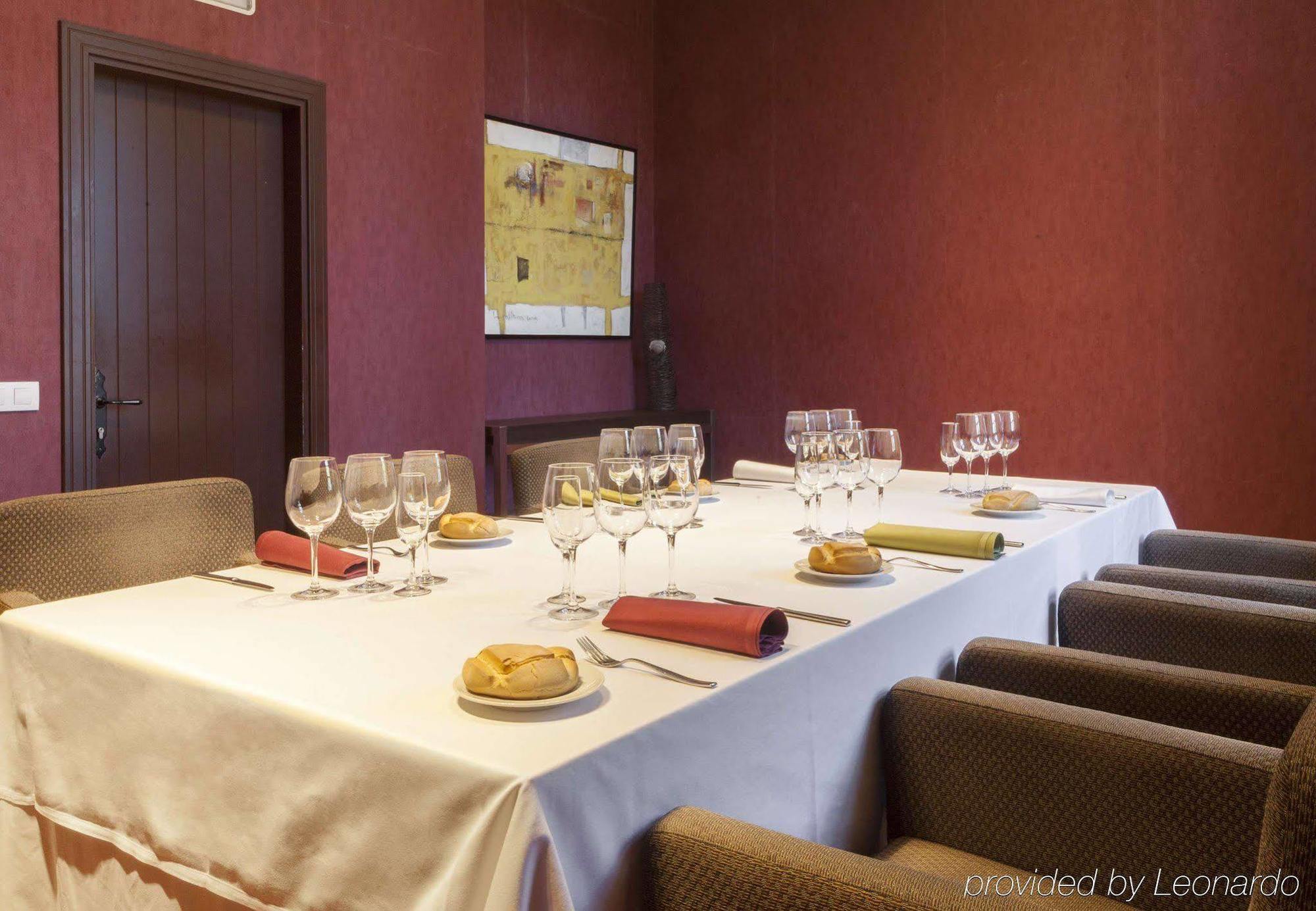 Hotel Ac Palacio De Santa Ana By Marriott 5*