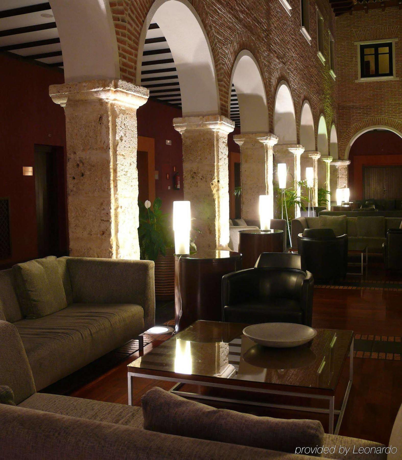 Hotel Ac Palacio De Santa Ana By Marriott