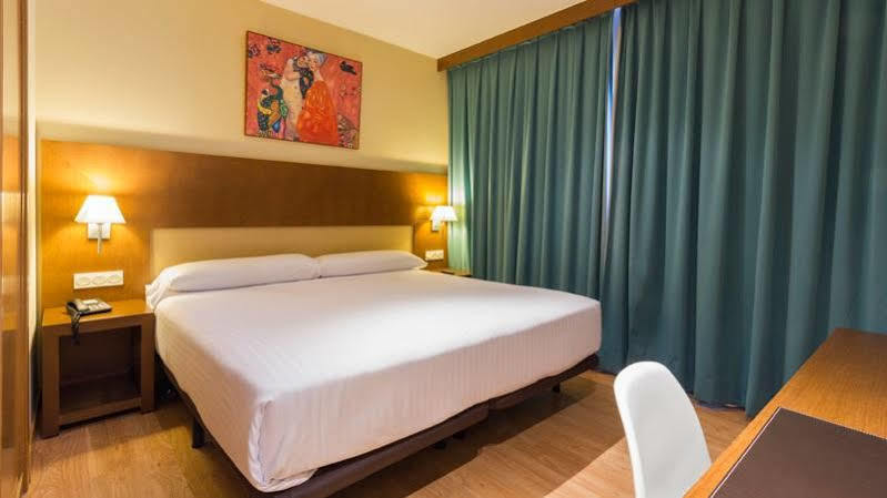 Catalonia Cañas Hotel