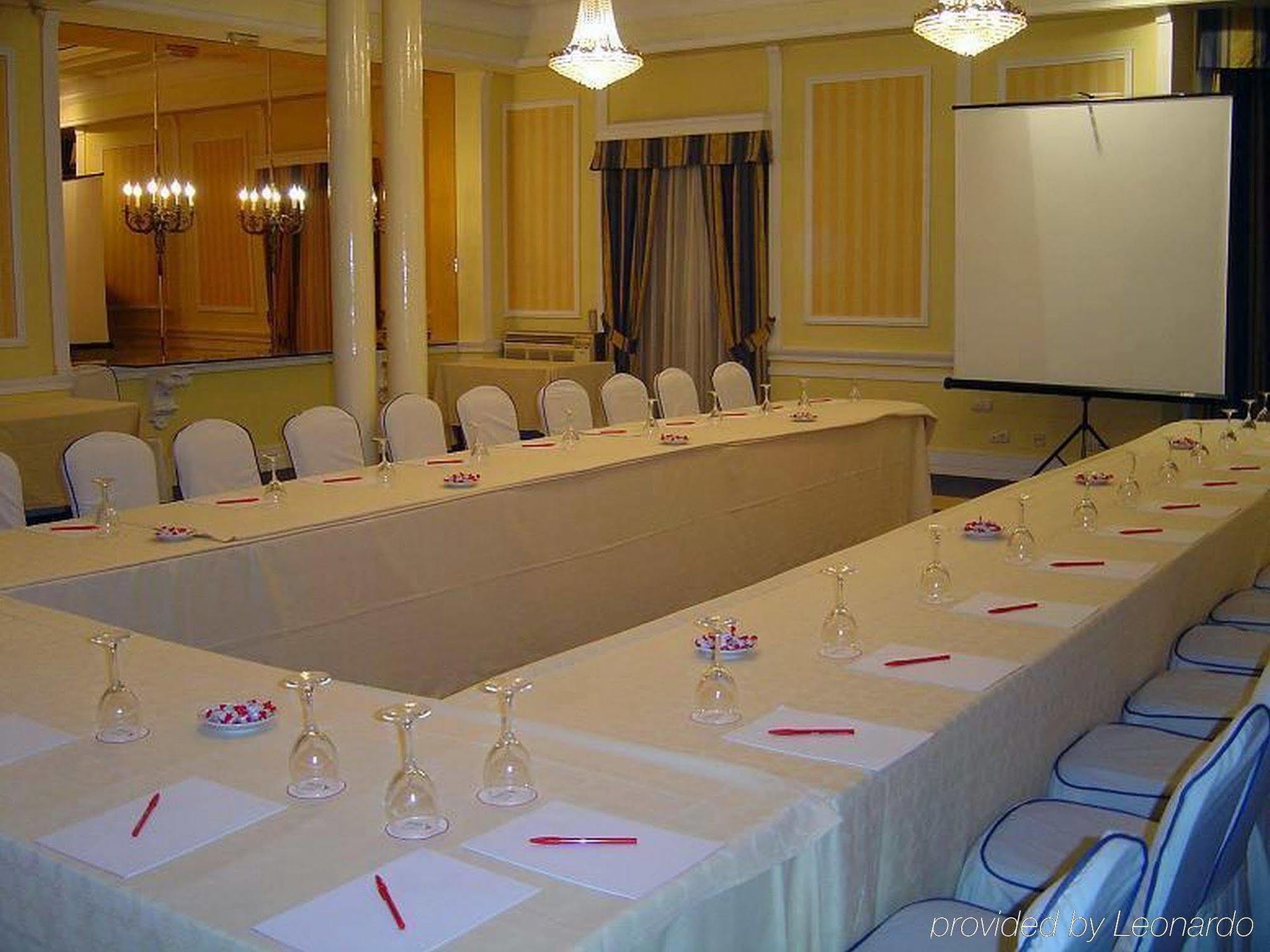 Hotel One Shot Palacio Reina Victoria 04 4*