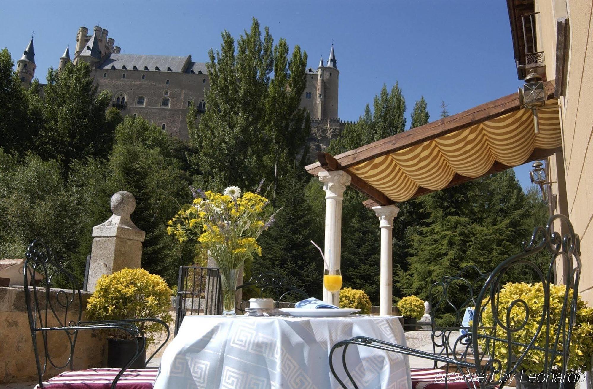 Alcazar Hotel 4*