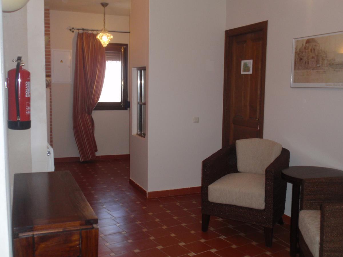 Hotel El Porton De Javier 3*