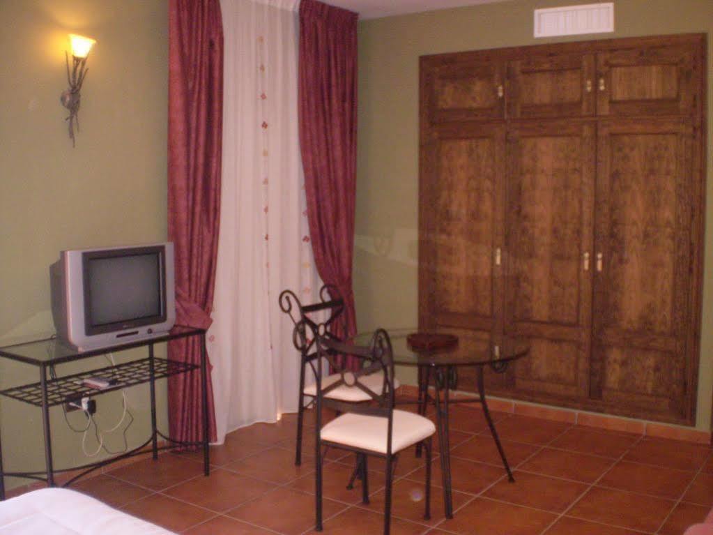 Hotel Balcon De Montes 3*