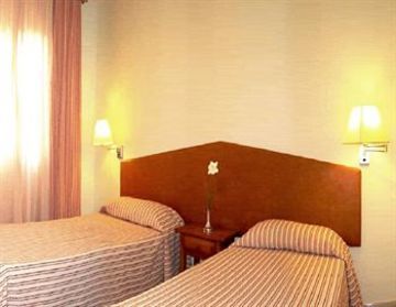Hotel Tropic *