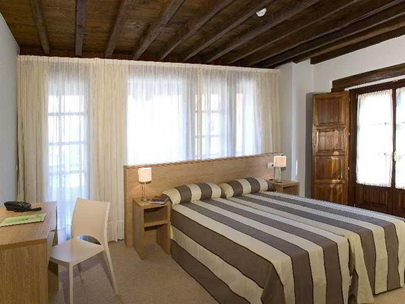 La Robla 3*