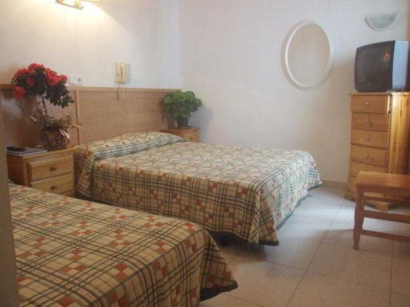 Hotel Montserrat 2*