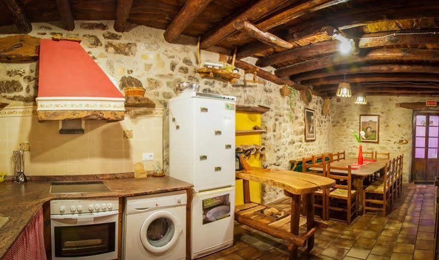 Casa Ideal Grupos, Rustic Oh * Chert