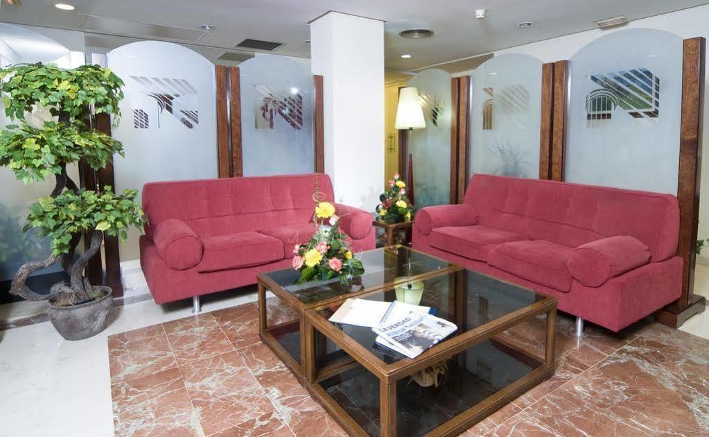Central Hotel 3*