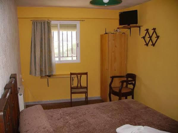 Ca Les Barberes Country house *