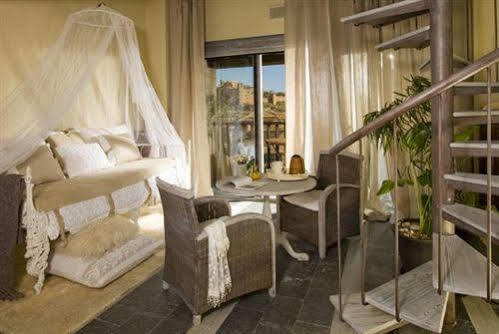 Alodia Country house