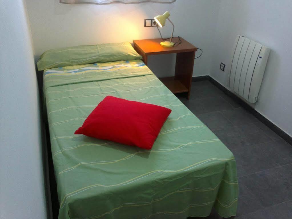 Livingirona Apartment *