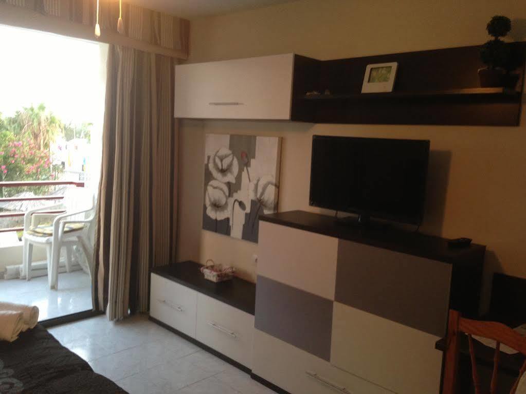 In Tenerife Apartment Playa de las Americas (Tenerife)