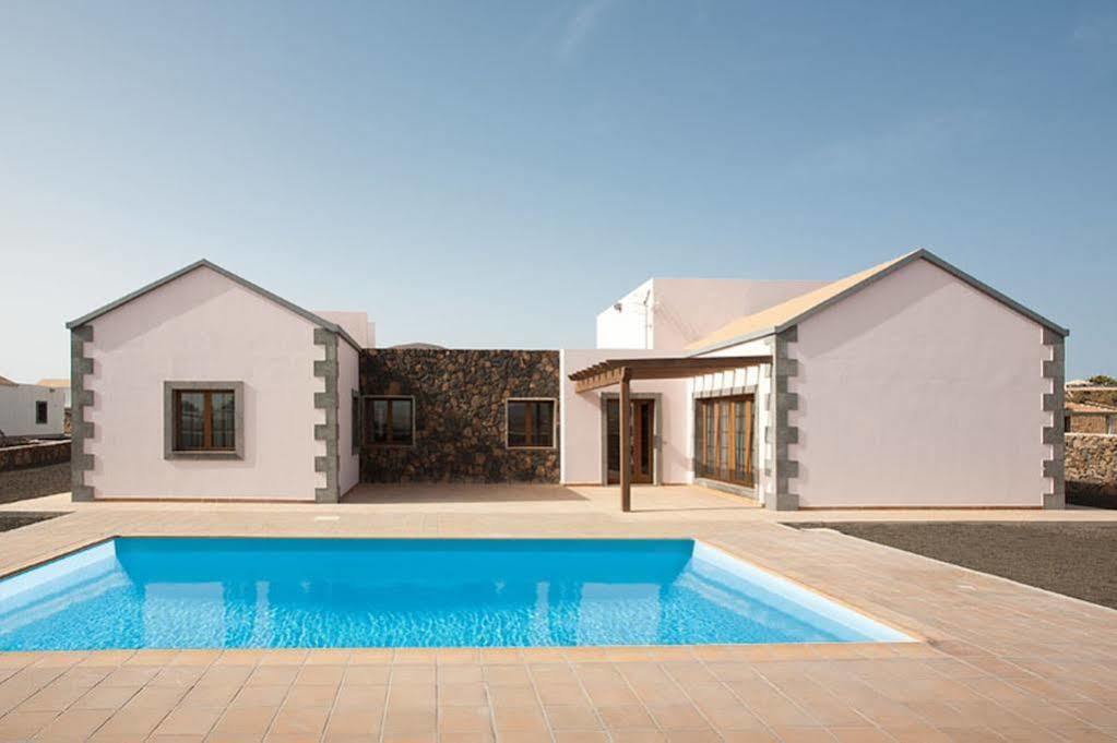 Villa & Tao Mazo Lajares